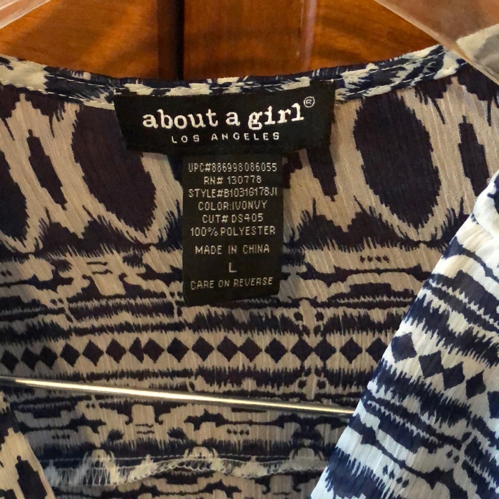 Blouse - Picture 2 of 2